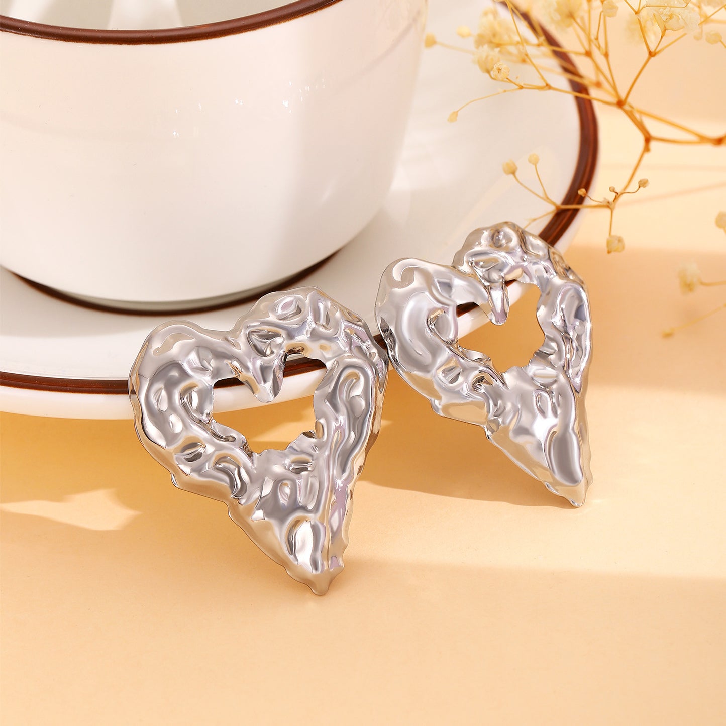 New Pleated Lava Hollow Heart-shaped Earrings Personality Exaggerated Love Earrings For Women Valentine's Day Jewelry