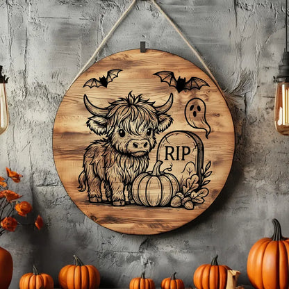 Halloween Highland Cow Pumpkin Charcuterie Board – Rustic Fall Cottagecore Cutting Board & Cheese Board Design